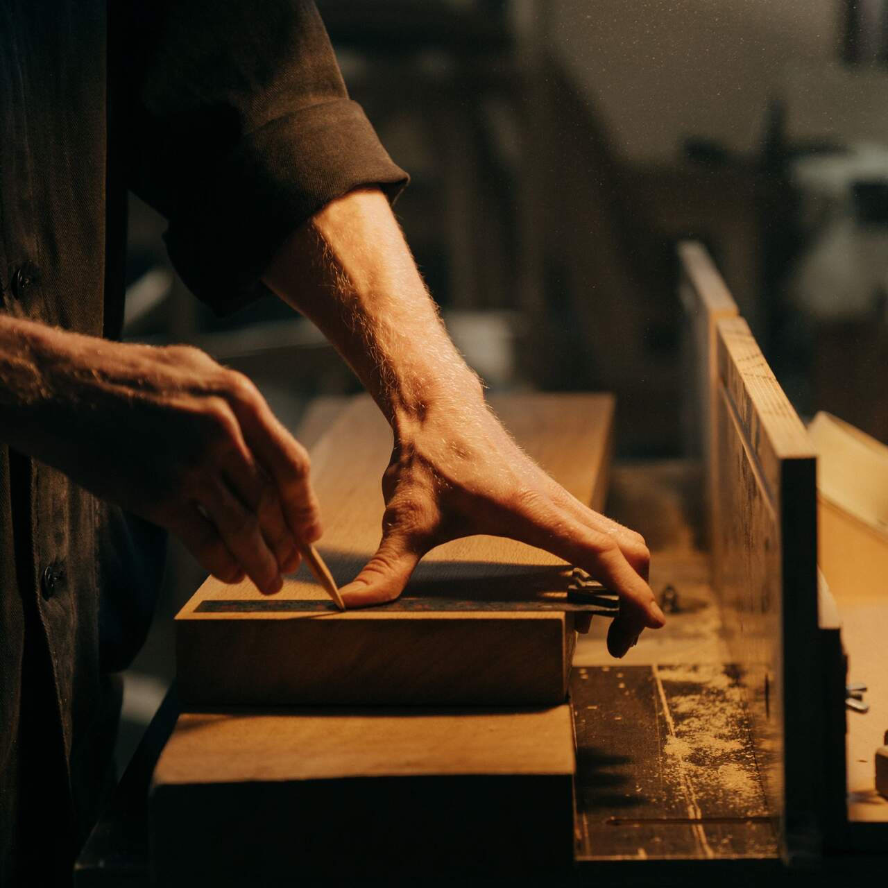 Wie funktioniert das Fräsen von Holz und was bedeutet es?